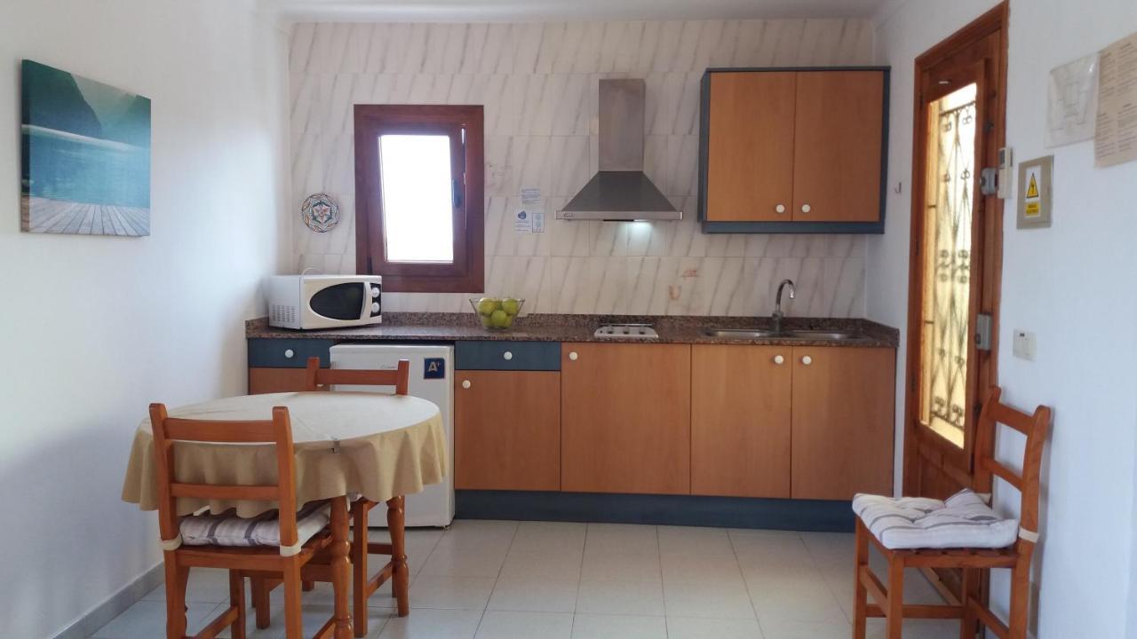 Apartamentos Villa Primera Cala Figuera  Bagian luar foto