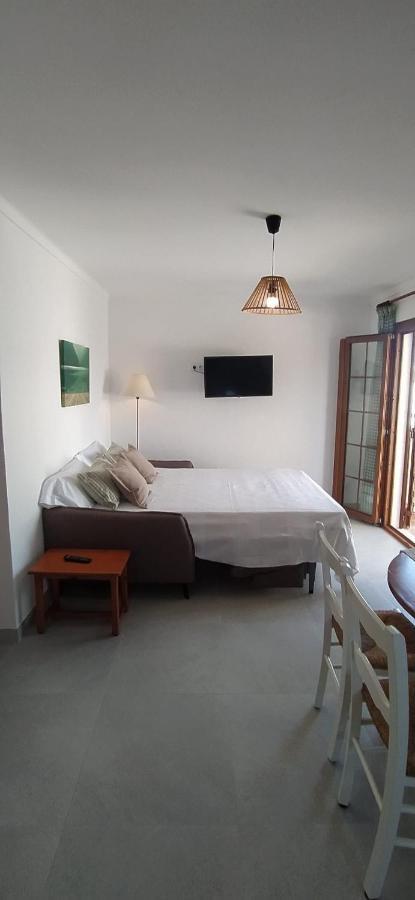 Apartamentos Villa Primera Cala Figuera  Bagian luar foto